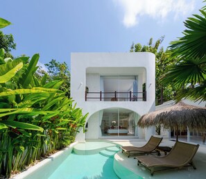 Outdoor pool - Casa Villa Ungasan by Pertama Stay (Ungasan)