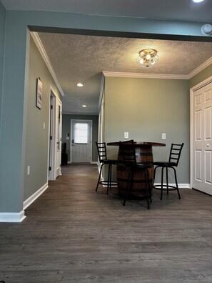 Unclassified image, 5 of 10, button - Lakeside w hot tub (Andover)