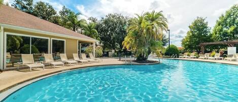 Maison en rangée, 4 chambres | Piscine