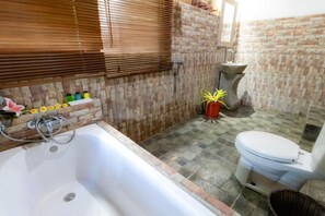 Room, 1 Bedroom, Smoking | Bathroom