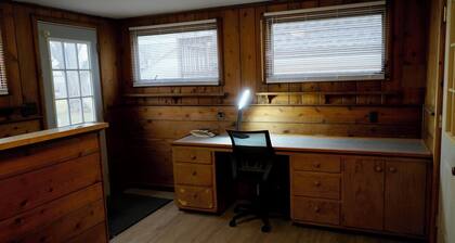 Spacious 2BR Apartment. 3 Queen Beds. Sleeps 6. Findlay, OH