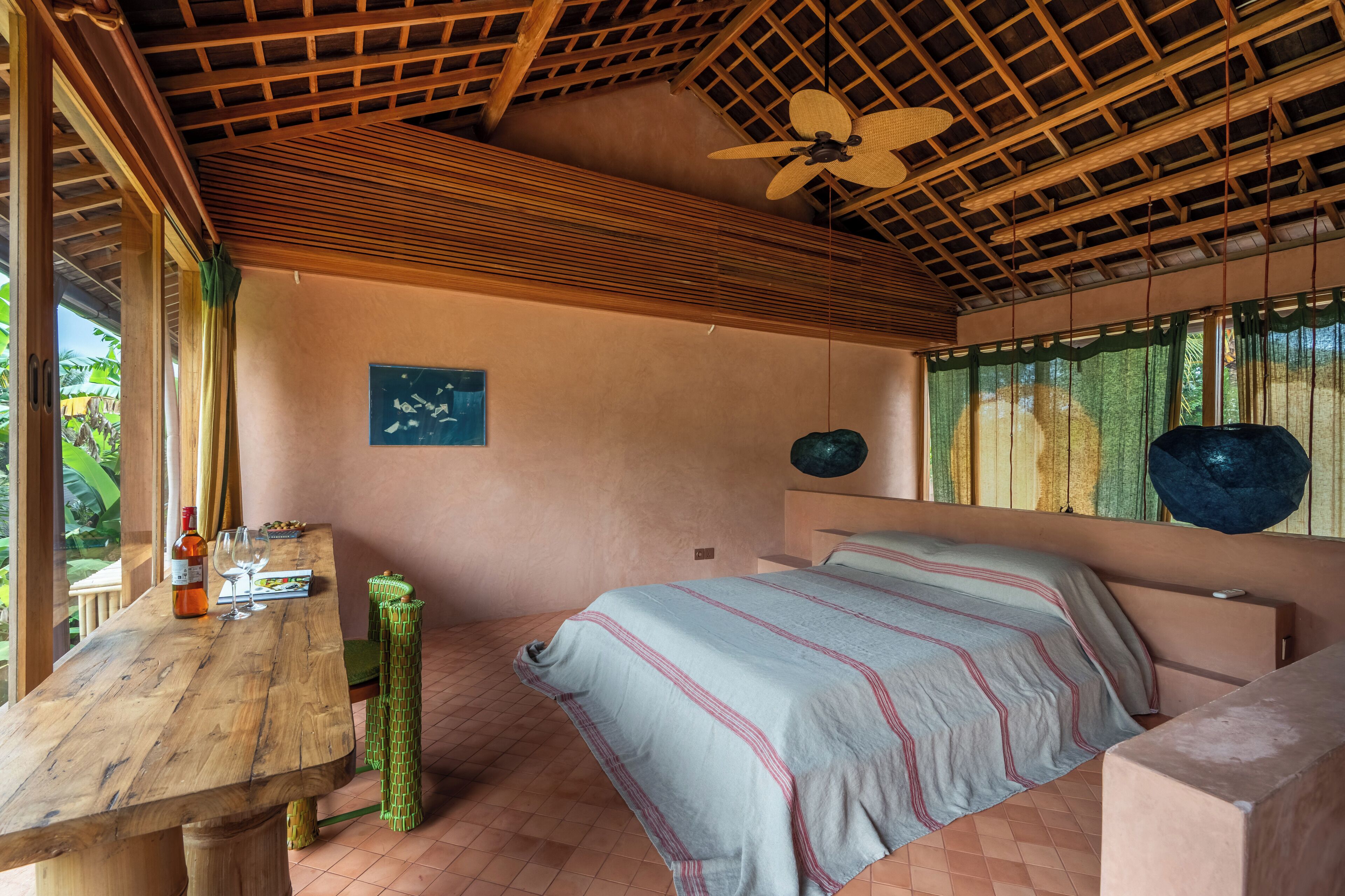 Villa City | Tabla de planchar con plancha y wifi gratis