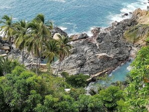 Unclassified image, 2 of 3, button - Cochas Cabin (Acapulco de Juárez)