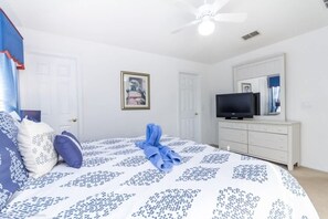 House, 4 Bedrooms - 4bd Villa With Solar Heated Pool Near Disney No Resort Fee 4 Bedroom Home (Davenport)