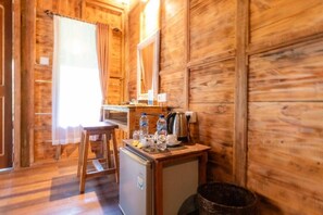 Room, 1 Bedroom, Smoking | Interior