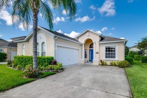 House, 4 Bedrooms | Exterior - 4bd Pool Villa In Calabay Parc Close To Disney Sleeps 8 4 Bedroom Home (Haines City)