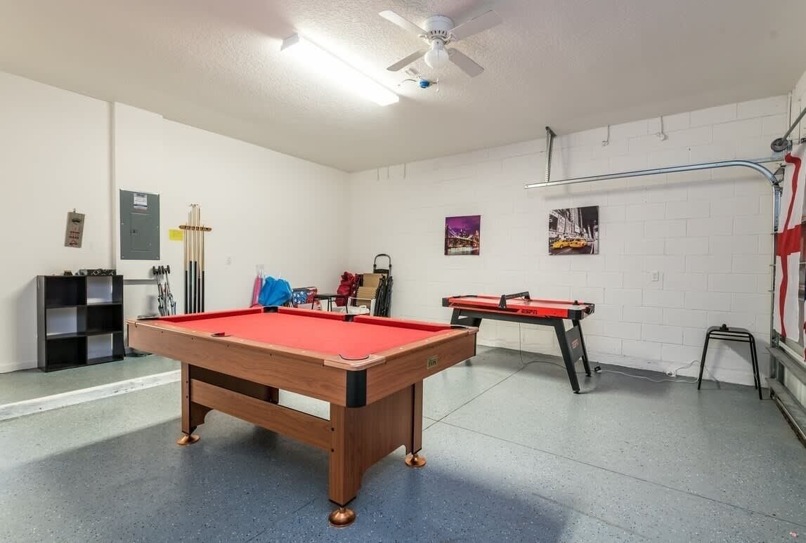House, 6 Bedrooms | Games room