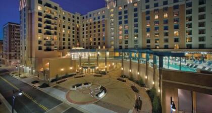 Fully furnished 2-bedroom unit - perfect location for celebrating 4th of July!