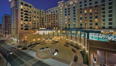 Fully furnished 2-bedroom unit - perfect location for celebrating 4th of July!