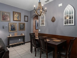 Townhome, 3 Bedrooms | Dining