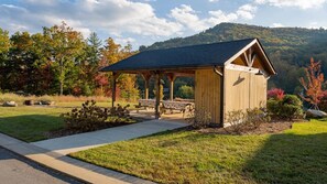 Property grounds - Land of the Pines | Single-Level Blue Ridge Retreat Near Asheville + Biltmore (Fairview)