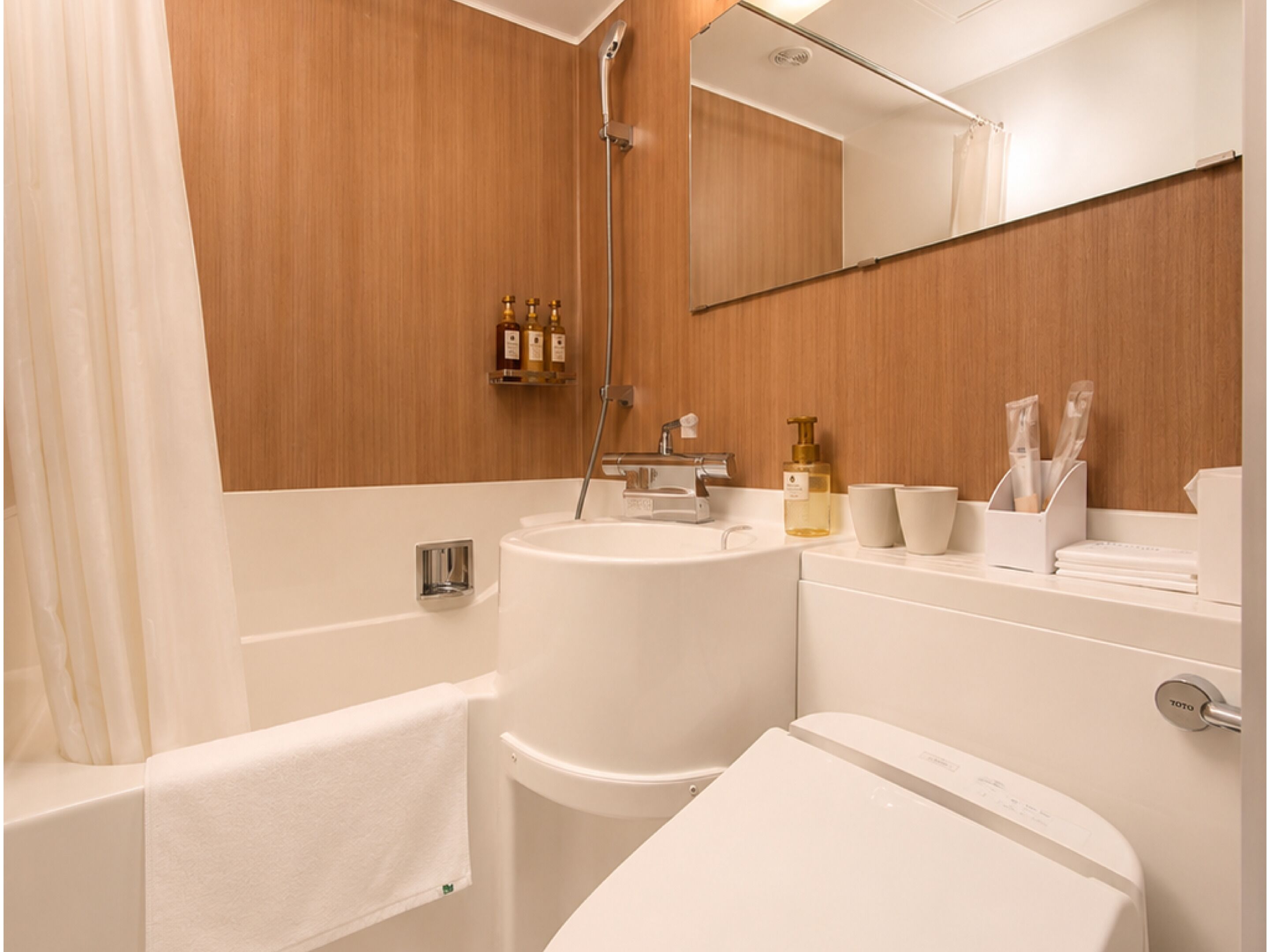 Standard Twin Room, Non Smoking | Bathroom
