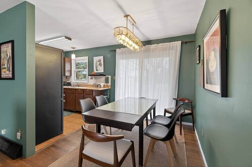 Bingo! Brick Ranch w/ King Beds & Lower Game Room