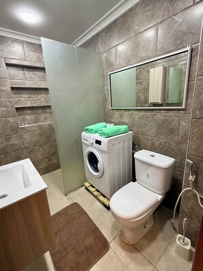 Unclassified image, 3 of 14, button