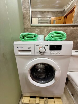 Unclassified image, 5 of 14, button