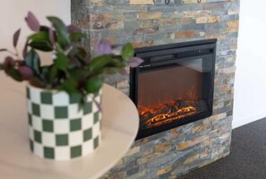 Unclassified image, 2 of 15, button - Starry Retreat - Ohana (Lake Tekapo)