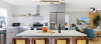 Heated Pool • Games • Fire Pit • BBQ • Sleeps 16