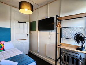 Comfort Double Room | Free WiFi - Urban Lounge Sleepery Carterton (Carterton)