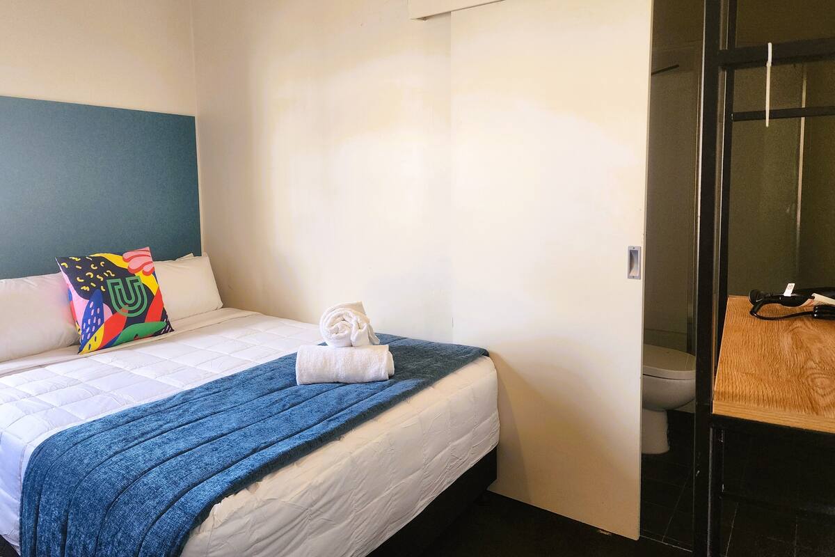 Double Room with Private Bathroom | Wi-fi (inkludert)