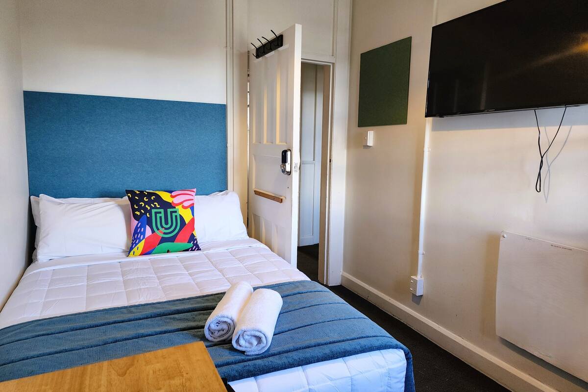 Double Room with Shared Bathroom | Wi-fi (inkludert)