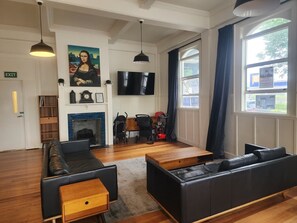 Gambar tidak terklasifikasi, 2 dari 8, tombol