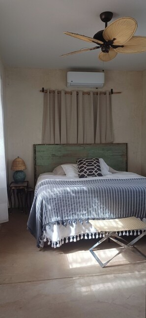 Unclassified image, 3 of 9, button