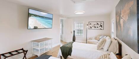 3 chambres, fer et planche à repasser, Wi-Fi, draps fournis