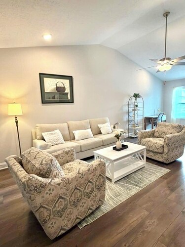 Masters Suite – Modern Townhome 7 Miles to Augusta National