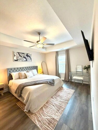 Masters Suite – Modern Townhome 7 Miles to Augusta National