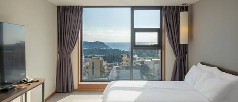 Premier Twin Room, 2 Double Beds, Ocean View