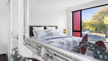 3 soverom, skrivebord, wi-fi og sengetøy