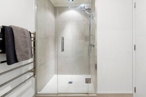 Bathroom - Masterpiece 3BR Hamilton Central–Parking Included (Hamilton)