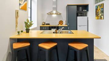 Fridge, microwave, dishwasher, toaster