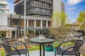 صورة غير مصنفة، 3 من 18، زرّ