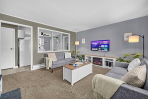 Smart TV, fireplace, ping pong