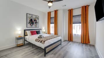 3 habitaciones, tabla de planchar con plancha y cuna de viaje