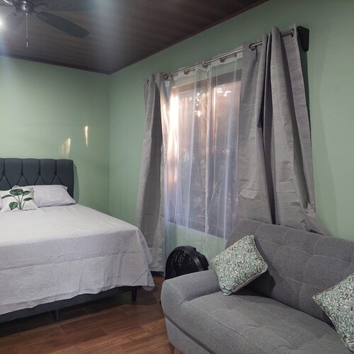 Green Trails 1 BR Garden-Level Apartment - Pool - Near Miravalles Volcano