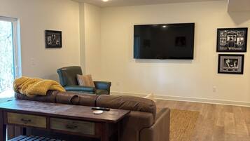 TV connectée, cheminée