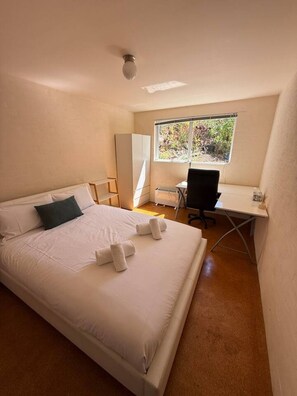 Unclassified image, 2 of 30, button - Elevated Water Views | Peaceful 4BR Retreat (Dynnyrne)