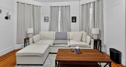 Spacious 2Br home in Malden with AC & heat