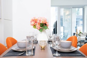 Unclassified image, 5 of 17, button