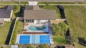 Exterior - Casa Del Sol ~ Private Pool, Pickleball, Speakeasy (Melbourne)