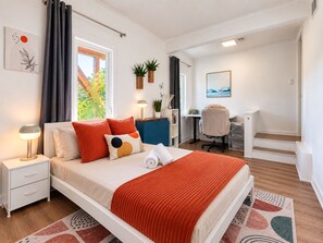 1 bedroom, desk, iron/ironing board, WiFi (free)
