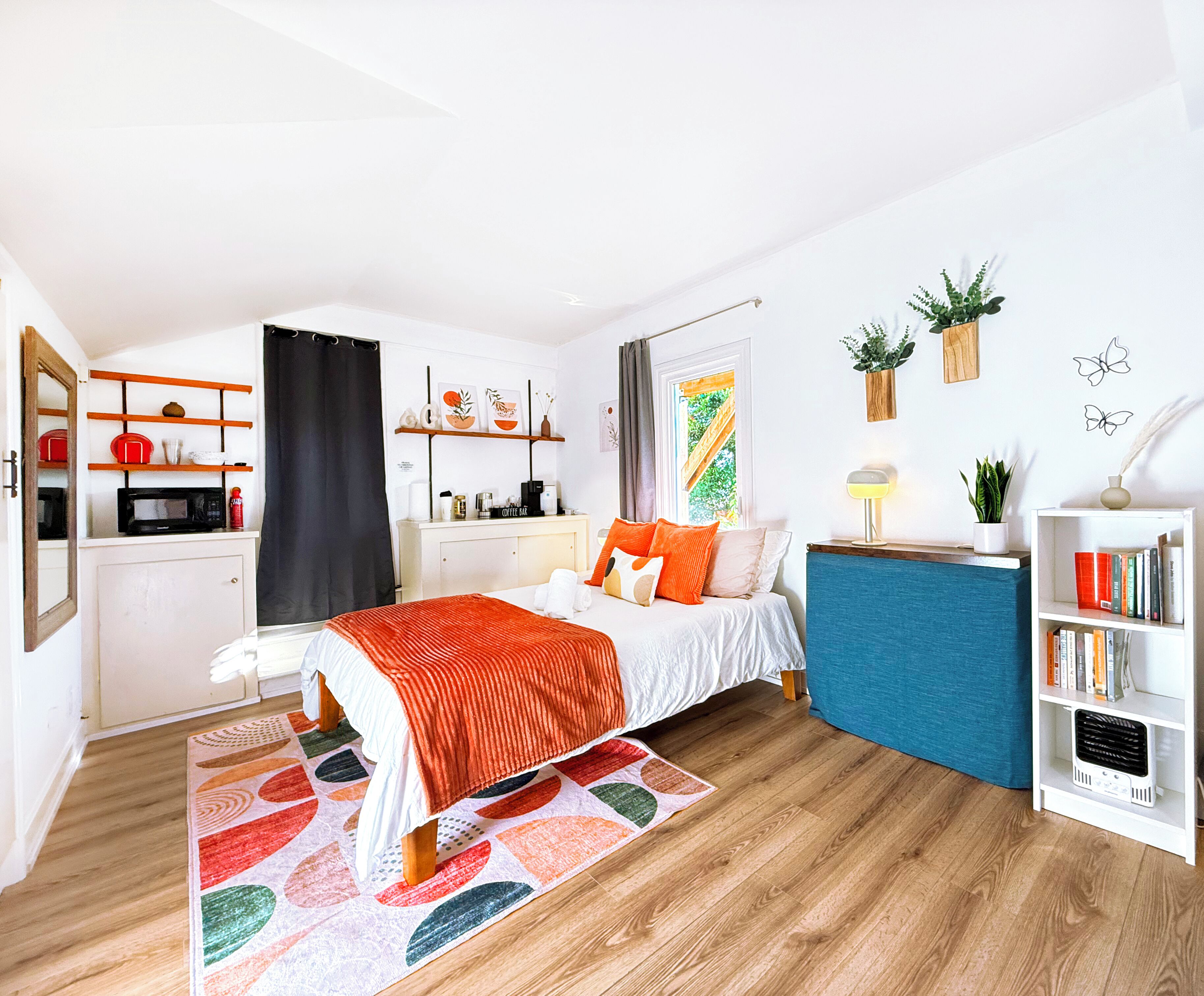 1 多间卧室、上网接入、床单