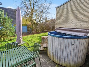 Outdoor spa tub - Haus Kiebitz (197) by Interhome (Lembruch)