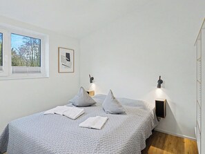 3 bedrooms, internet - Haus Kiebitz (197) by Interhome (Lembruch)