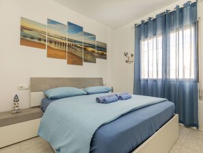 2 Schlafzimmer, Schreibtisch, Internetzugang