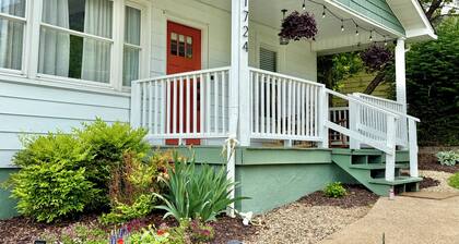 SoKno Sage Retreat Near the Knoxville Urban Wilderness - 5 minutes from UT!