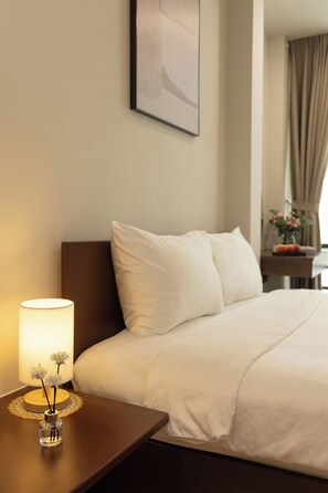 Deluxe Double Room, City View - Beige Hotel (Ho Chi Minh City)