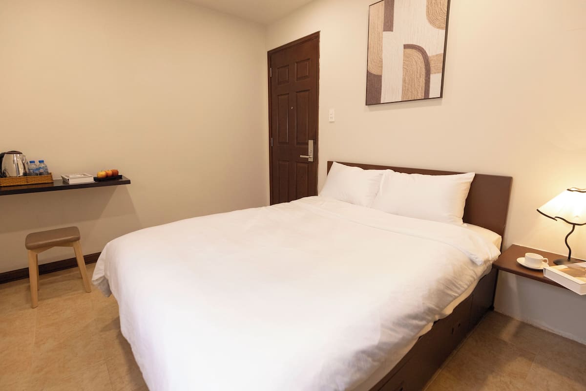 Kahden hengen standard-huone, kaupunkinäköala | Ylelliset vuodevaatteet, untuvapeitot, pillowtop-patjalliset sängyt